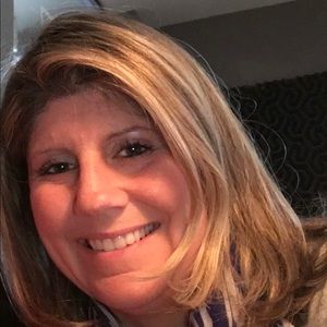 Meet your Posher, Roxanne